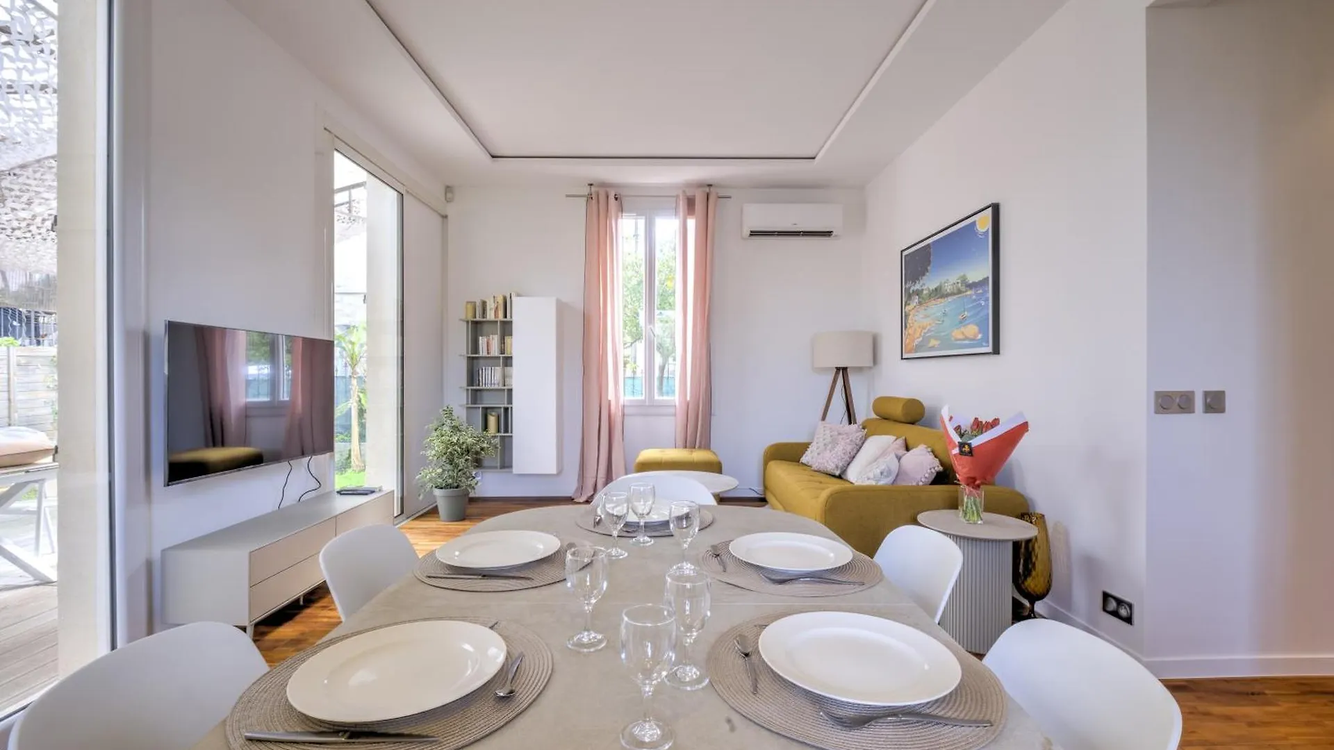 Antibes Secret Garden Apartment